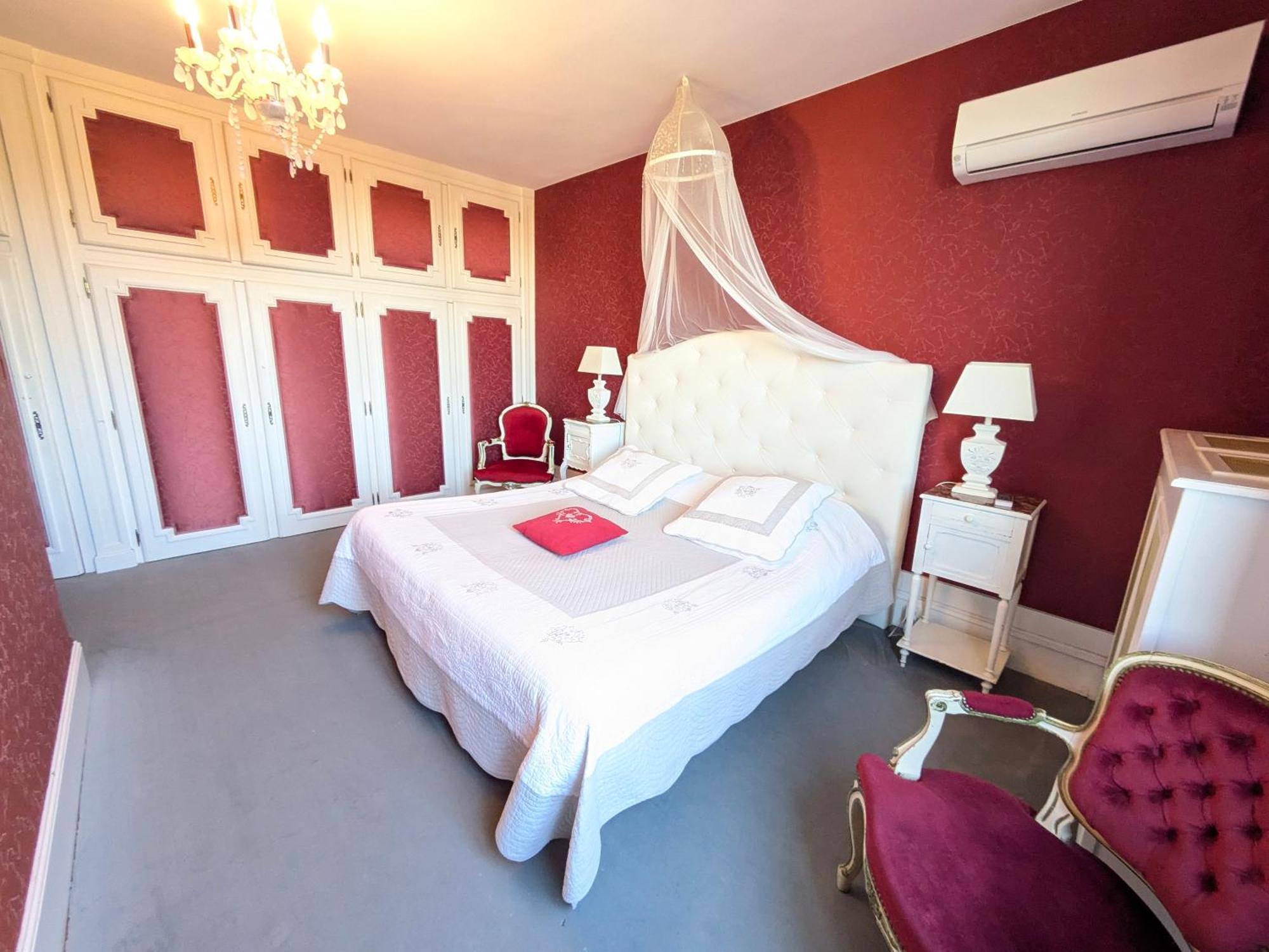 Bed & Breakfast Chateau De Quesmy