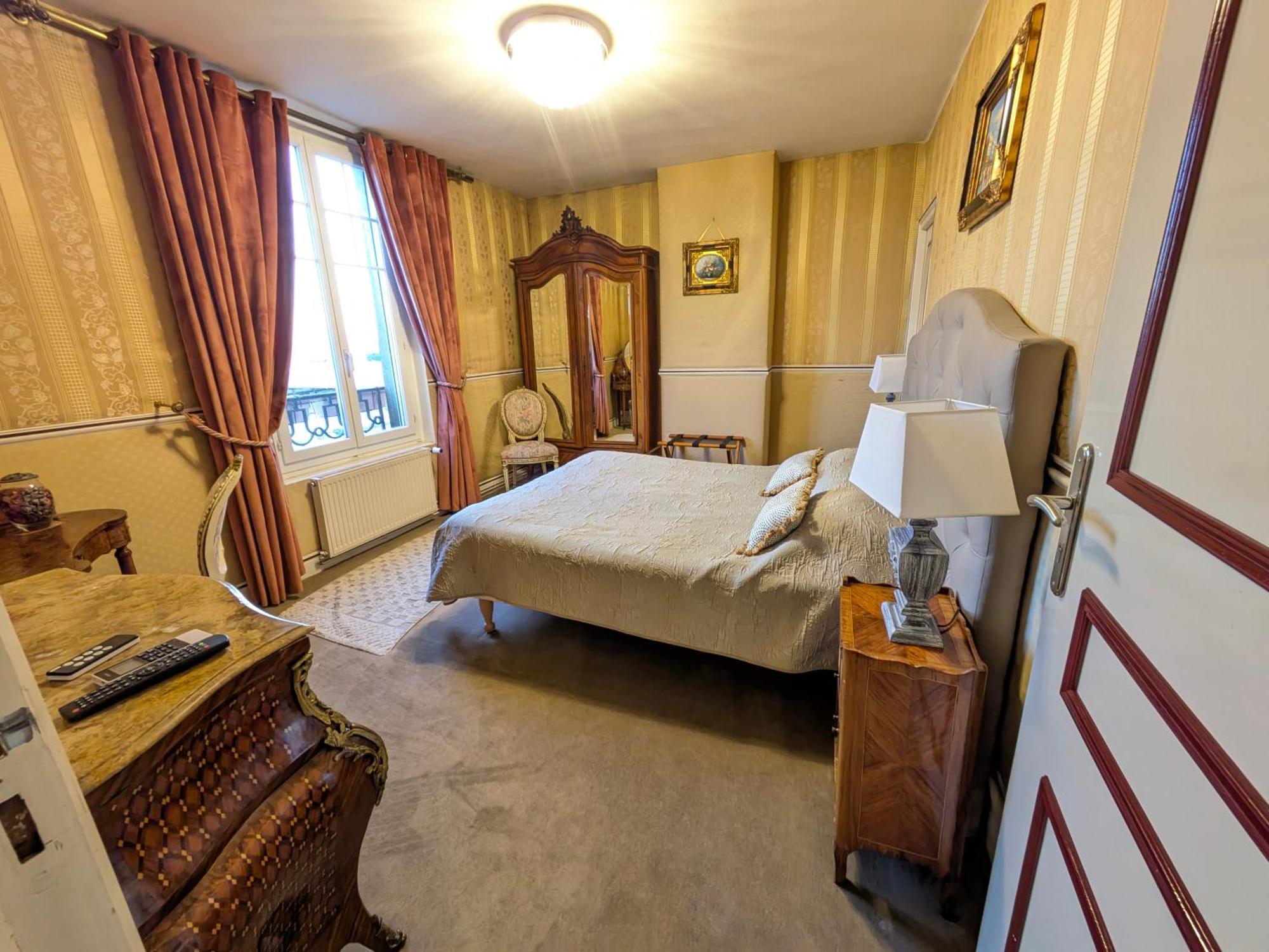 Bed & Breakfast Chateau De Quesmy