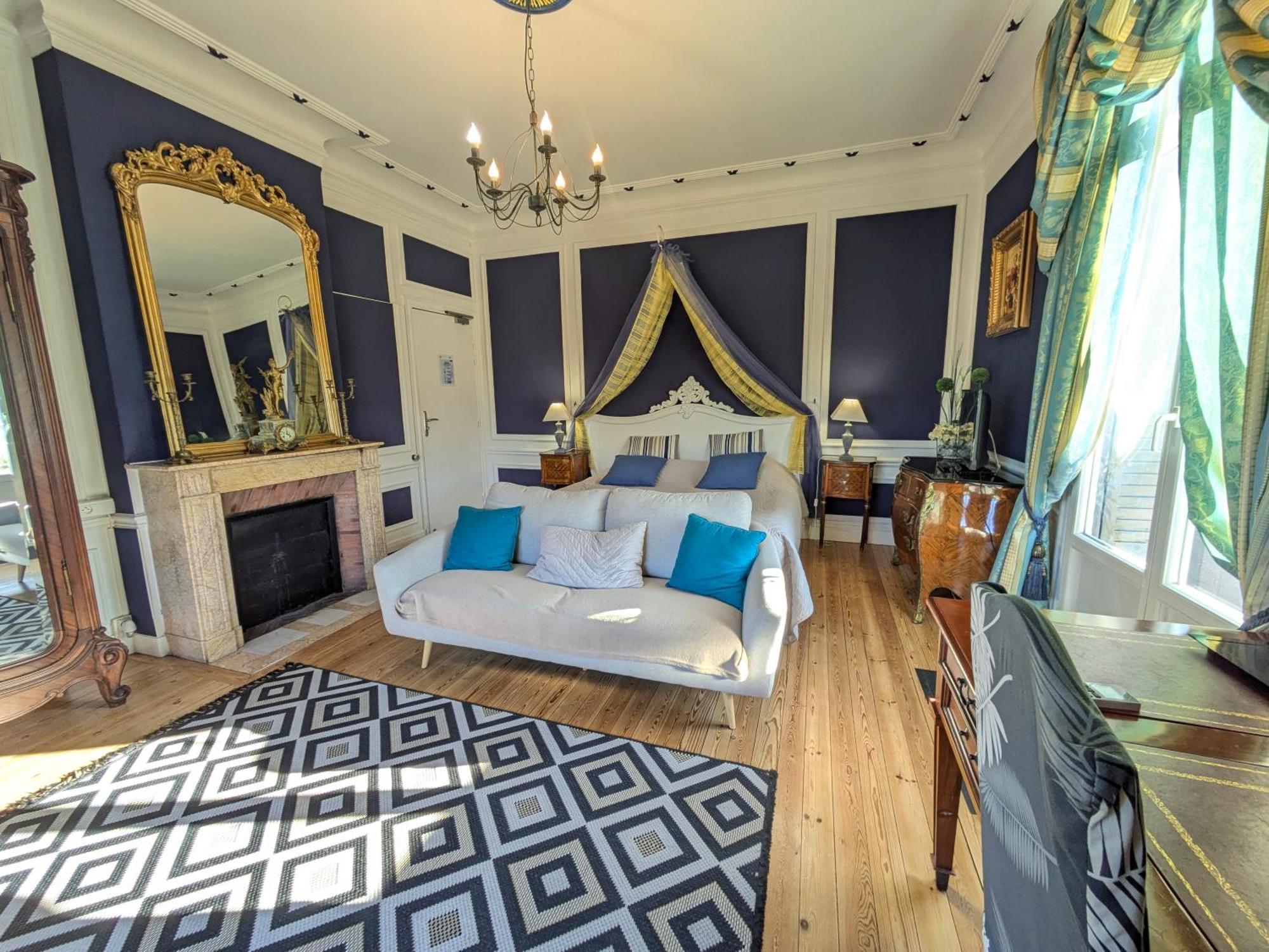 Couette-café Chateau De 3*