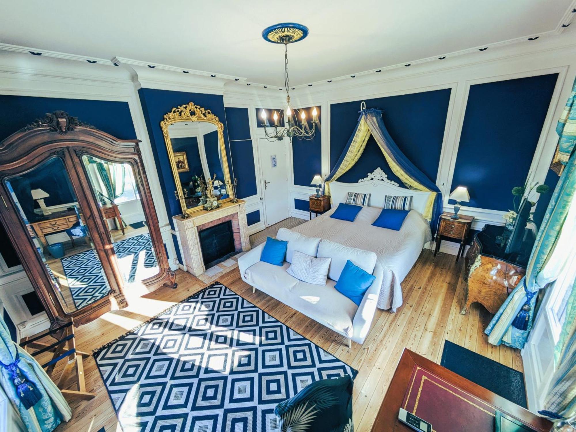 Couette-café Chateau De 3*